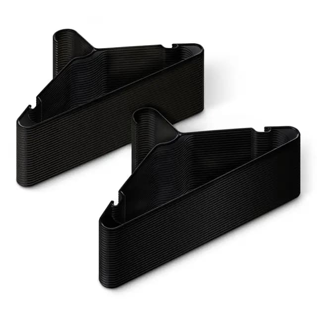 Amazon Basics Lot de 50 cintres en Plastique, Taille Adulte, Noir