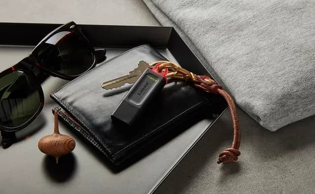 Kingston DataTraveler Exodia DTX/64GB Clé USB 3.2 Gen 1 - avec capuchon de protection et anneaux pour porte-clés de plusieurs couleurs