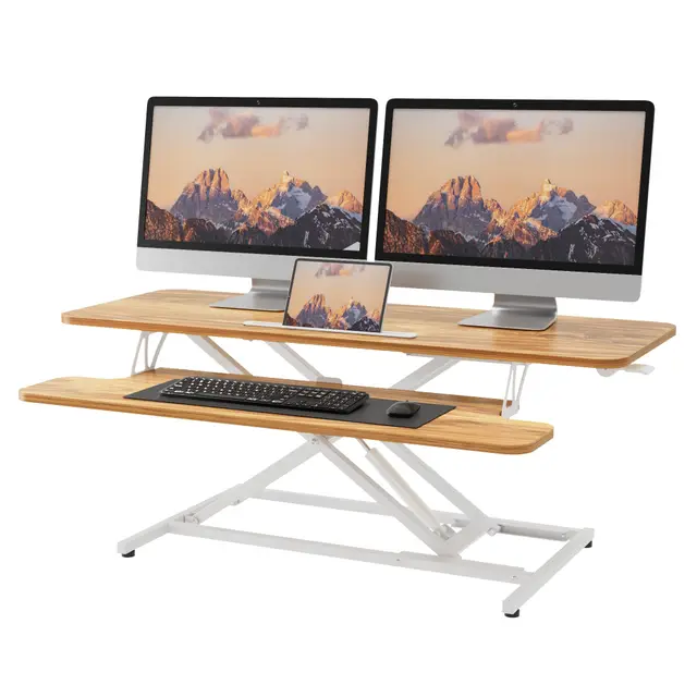 ERGOMAKER Convertisseur de bureau debout réglable en hauteur avec large plateau pour clavier, pour deux écrans, marron rustique clair - 106 cm