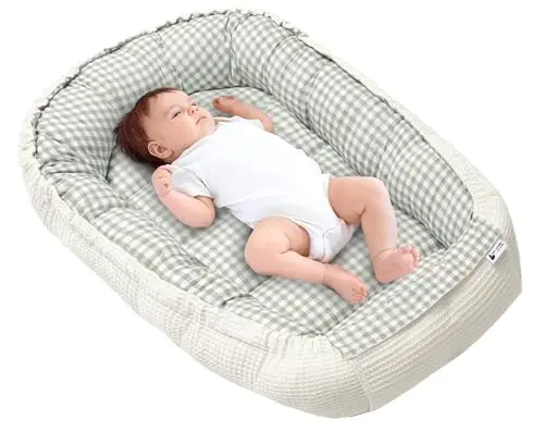 Medi Partners Reducteur de lit Bébé Cocon 100x60x15cm 100% Coton Waffle Baby Nest Nouveau-né Nid de Bébés Oreiller Couverture Fermoir sécurisé (Grille avec Olive Waffle)