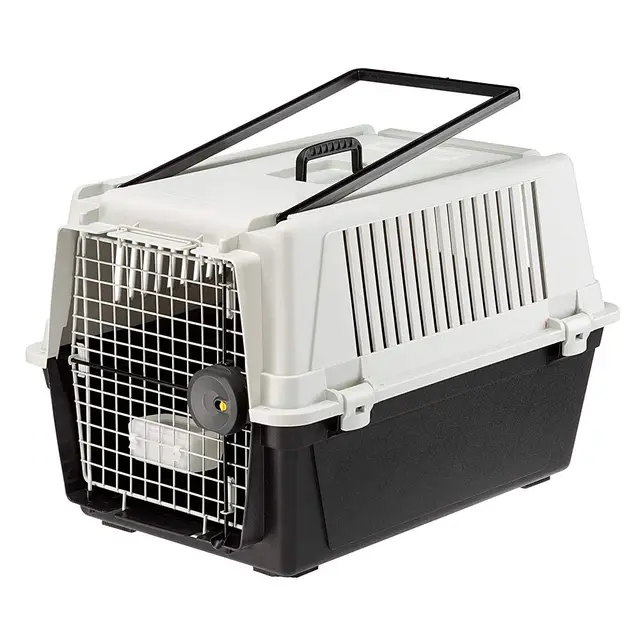 Ferplast Transport pour chiens de taille moyenne ATLAS 40, Box pour le transport d'animaux avec abreuvoir inclus, porte en acier plastifié, système fermeture de sécurité, grilles d'aération, 49 x 68 x h 45,5 cm Gris
