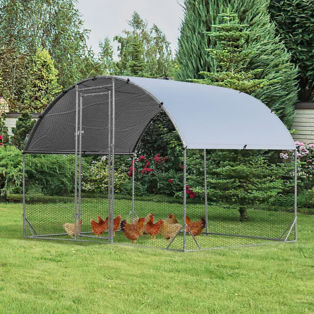 GYMAX Enclos Poulailler en Métal 2,8x1,9x2m, Parc Grillagé avec Protection Solaire et Housse Imperméable, Piquets de Sol, Abri pour Élévage de Volaille Lapins Canards, pour l'Extérieur, Ferme