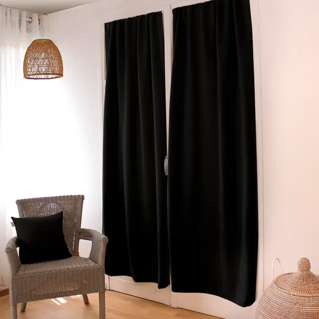 ED ENJOY HOME Rideau Occultant, Passe Tringle, Noir, 90x210cm, 100% Polyester, Tissu Certifié Oeko-TEX, Collection Réglisse