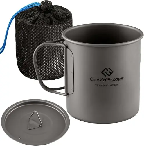 COOK'N'ESCAPE Tasse en Titane – Tasse de Camping Ultra-légère avec Couvercle et poignée Pliable, suspendable, Robuste et résistante à la Chaleur, idéale pour Camping, randonnée et Pique-Nique Outdoor