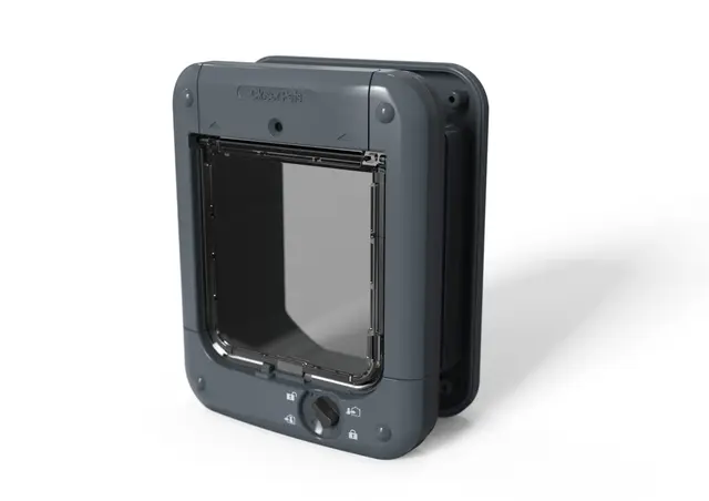 Cat Mate Chatière contrôlée par micropuce (360) – pour Chats et Petits Chiens, jusqu'à 30 Animaux domestiques, pour vitrage Simple ou Multiple, UPVC, Murs et Bois, Gris