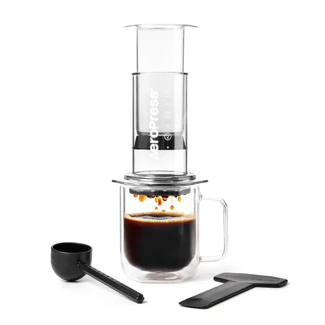 AeroPress Clear Presse à Café – Méthode 3 en 1 combinant French Press, Poursuites, Espresso, café corsé sans résidus ni amertume, cafetière compacte pour camping et voyage, transparente