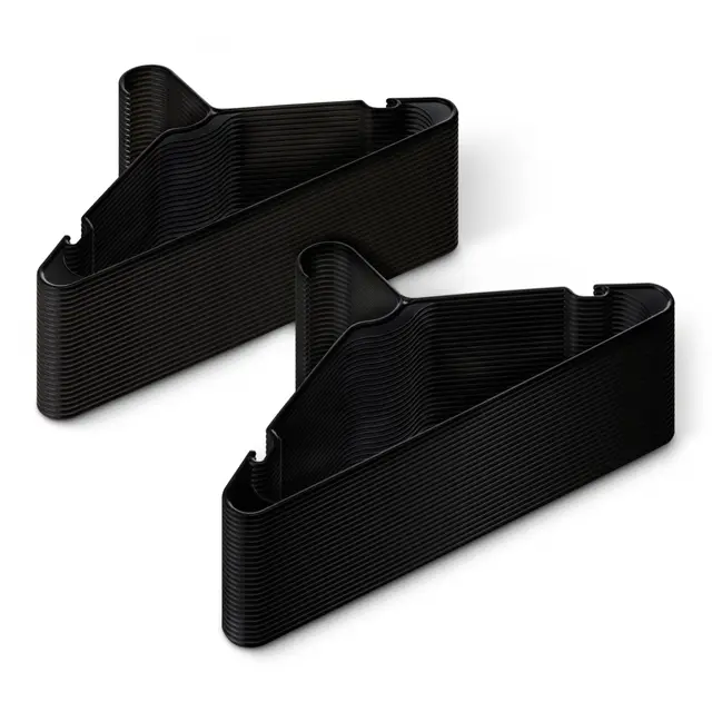 Amazon Basics Lot de 50 cintres en Plastique, Taille Adulte, Noir