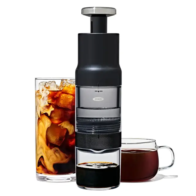 OXO Brew Rapid Cafetière – cafetière manuelle portable avec filtre intégré en acier inoxydable, intensité réglable, compacte et légère, sans besoin de dosettes ni filtres en papier
